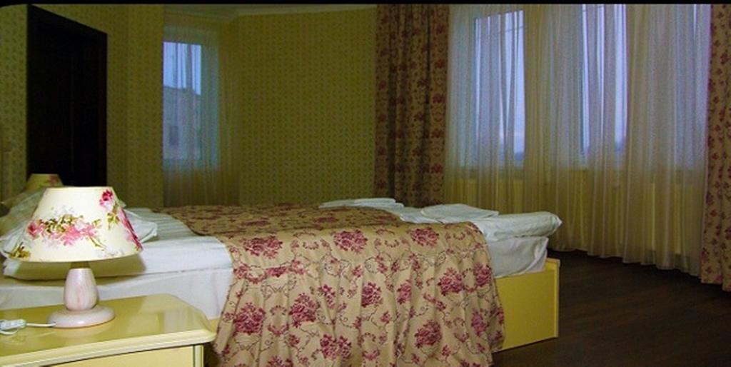 Hotel Deluxe Городенка Номер фото